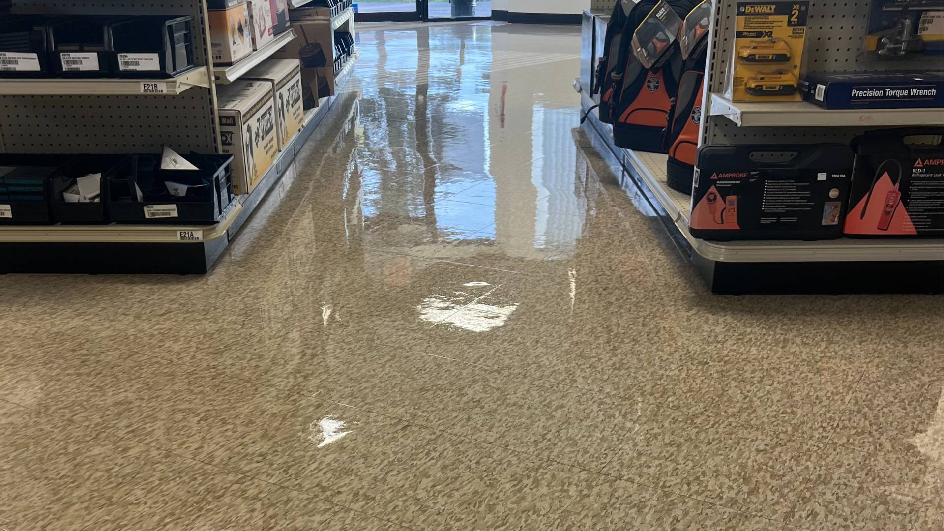 Expert Vinyl Composite Tile Waxing in Southeast Michigan