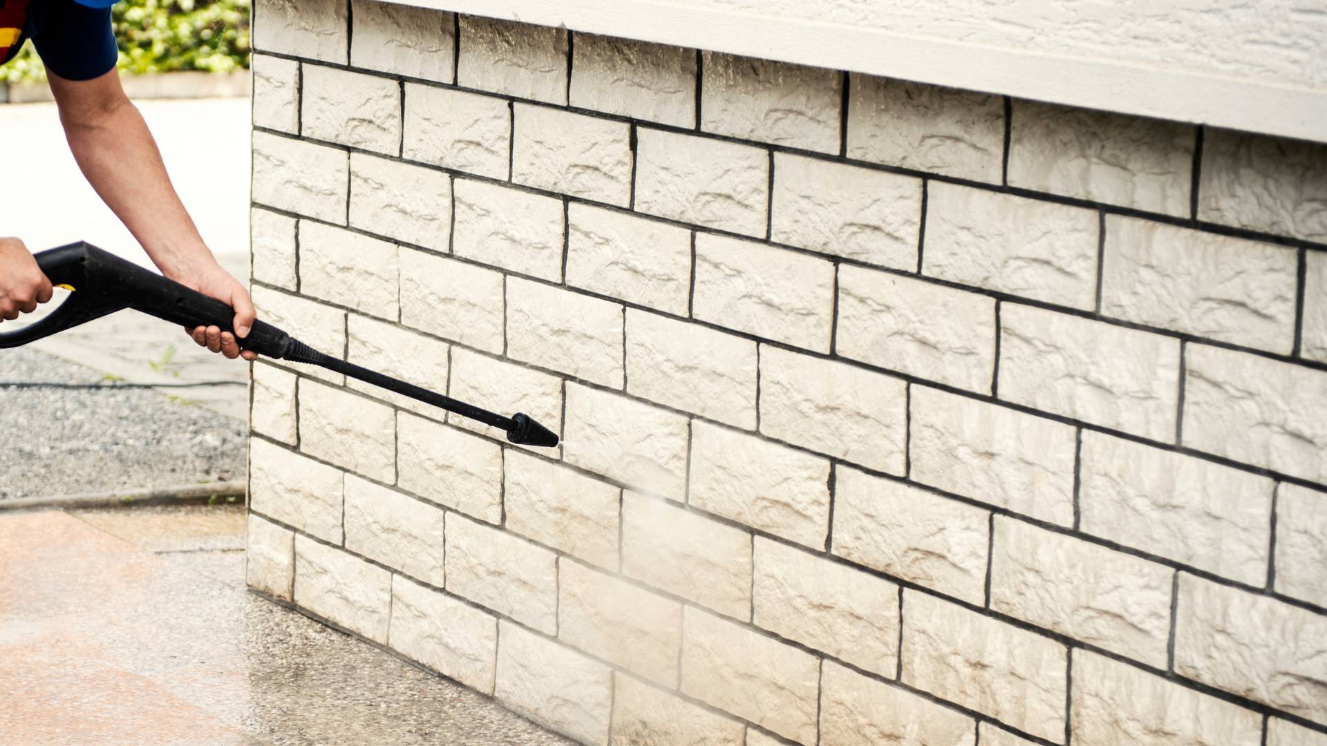 Schedule Power Washing Services for Your Business Today
